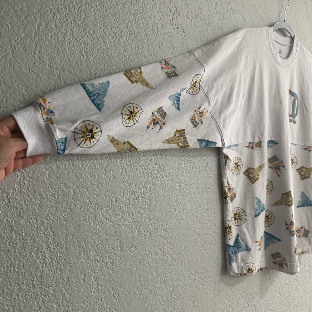 Disneyland Resort Spirit Jersey White Allover Print Long Sleeve Top Size S - Picture 7 of 16